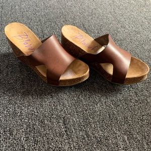 Blowfish Malibu sandals. Size: 7.5. Distressed brown leather. Lightly worn.